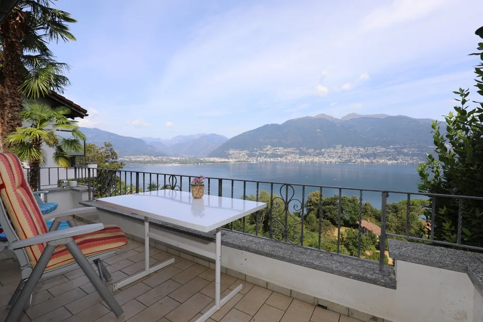 Demi-maison mit une vue splendide sur le lac Majeur