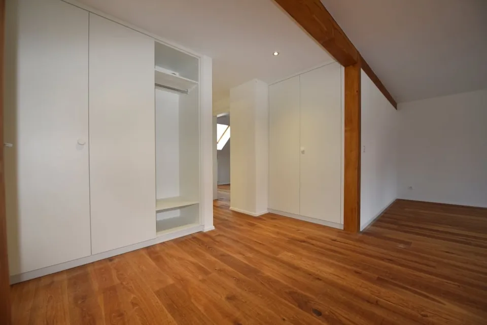 Charmant appartement de 2,5 pièces avec cachet – Proche du temple de l’Abeille