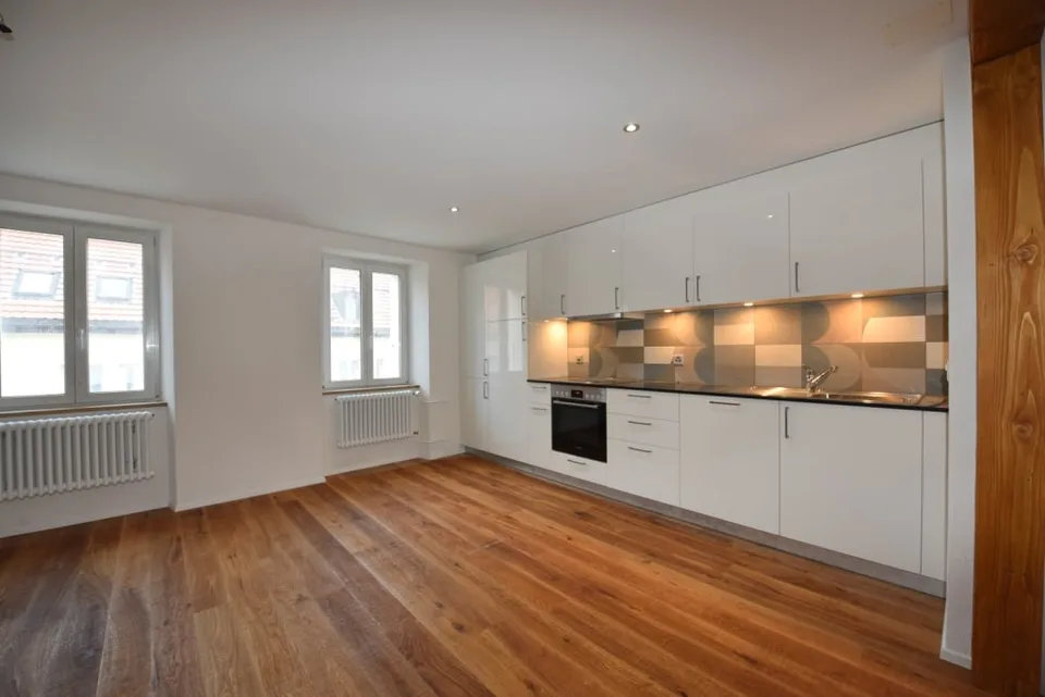 Charmant appartement de 2,5 pièces avec cachet – Proche du temple de l’Abeille