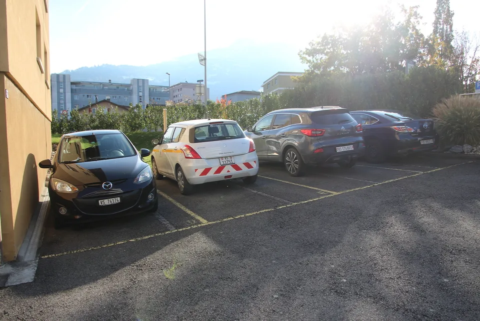 Apartment of 4.5 rooms 110 m2 with cellar, garage and parking space
