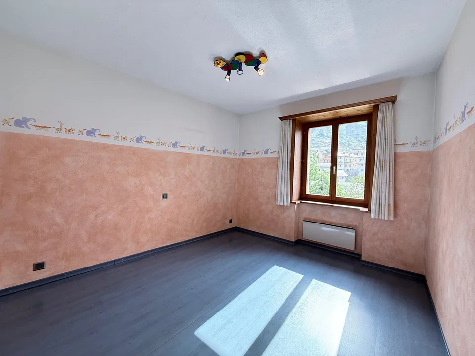 Schönes Dorfhaus mit großem Garten im Herzen von Orsières – Foto 7 von 11