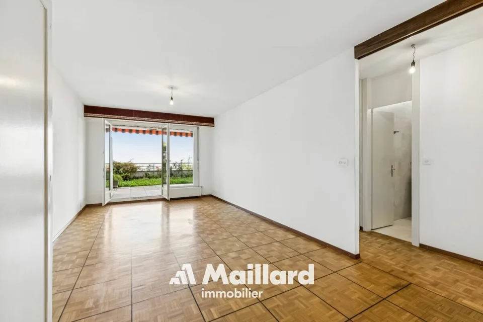 4.5 rooms with large lake-facing terrace
