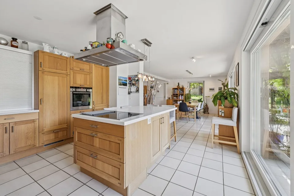 Maison familiale avec piscine et appartement indépendant