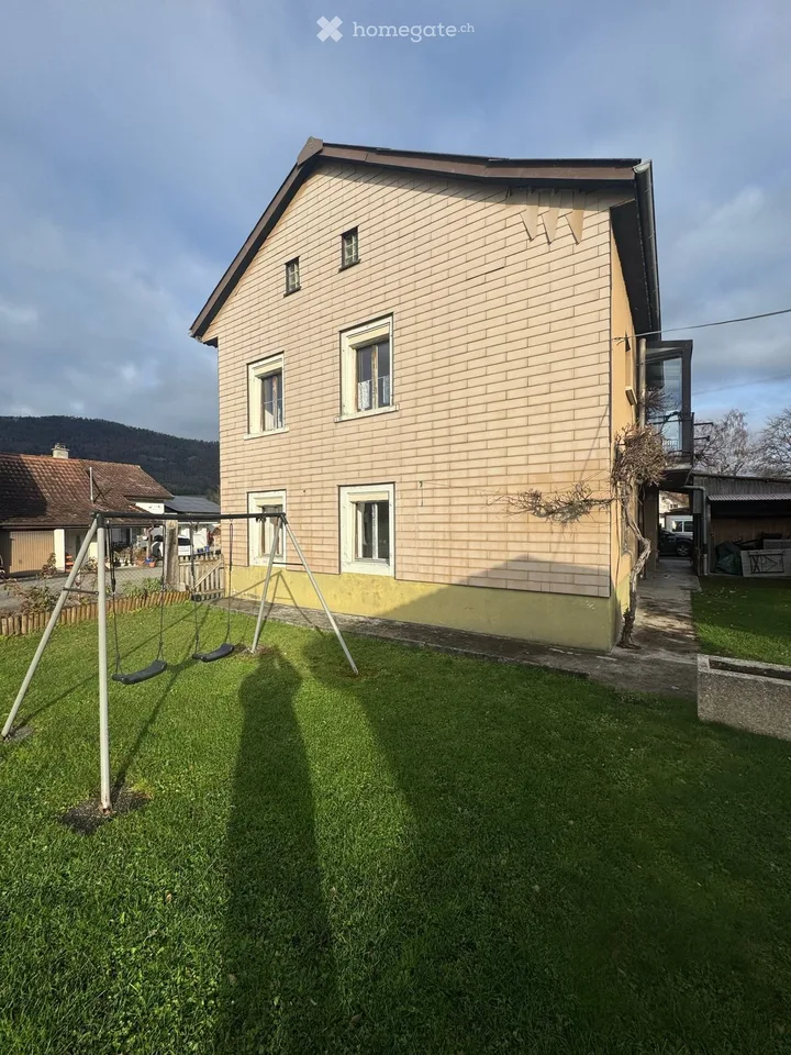 frisch renovierte Wohnung/  appartement fraîchement rénové
