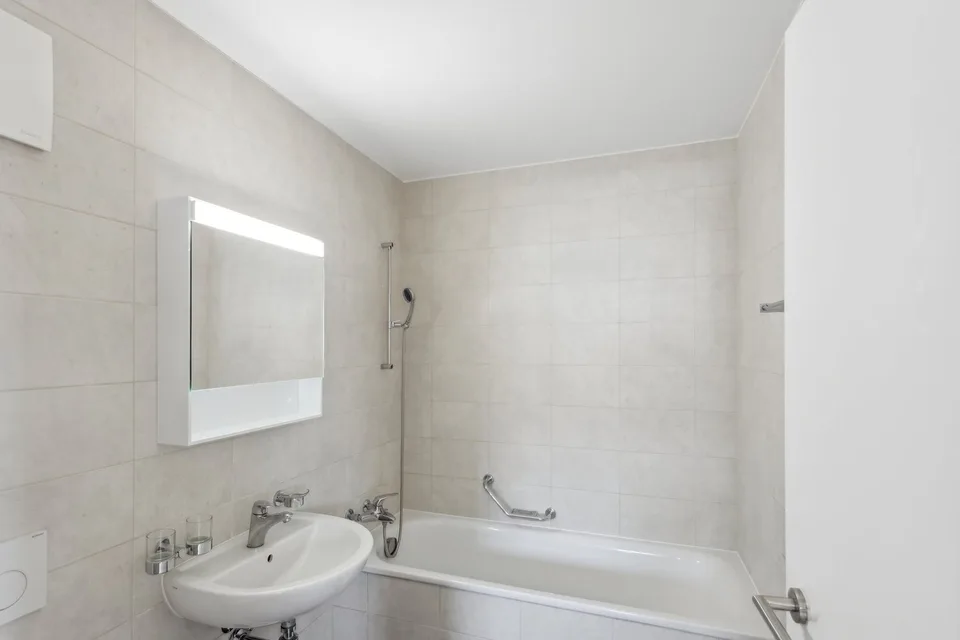 Beau logement spacieux et moderne