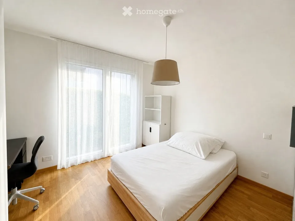 Schönes Apartment mit 4.5 Zimmern und Garten, Saint-Sulpice
