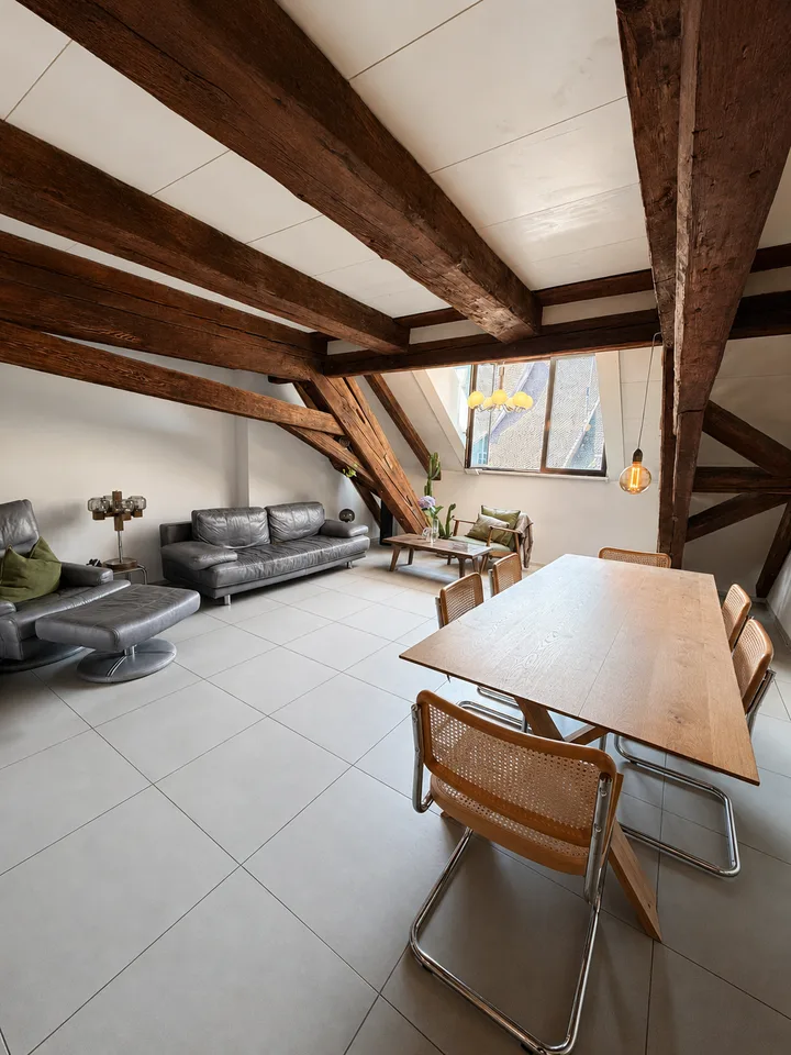Appartement Triplex Charmant dans la Vieille Ville de Lenzburg