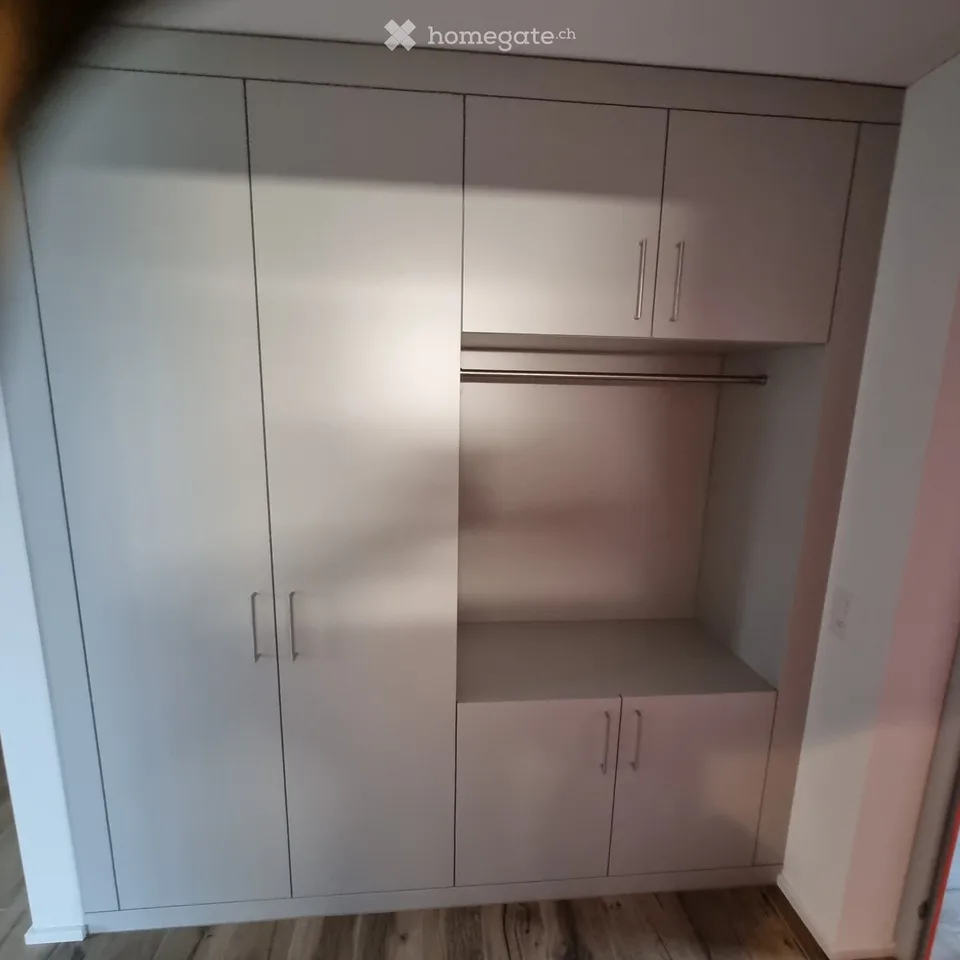 Appartement neuf de 4,5 pièces (113 m²) au rez-de-chaussée à Cham avec espace de séjour couvert et jardin