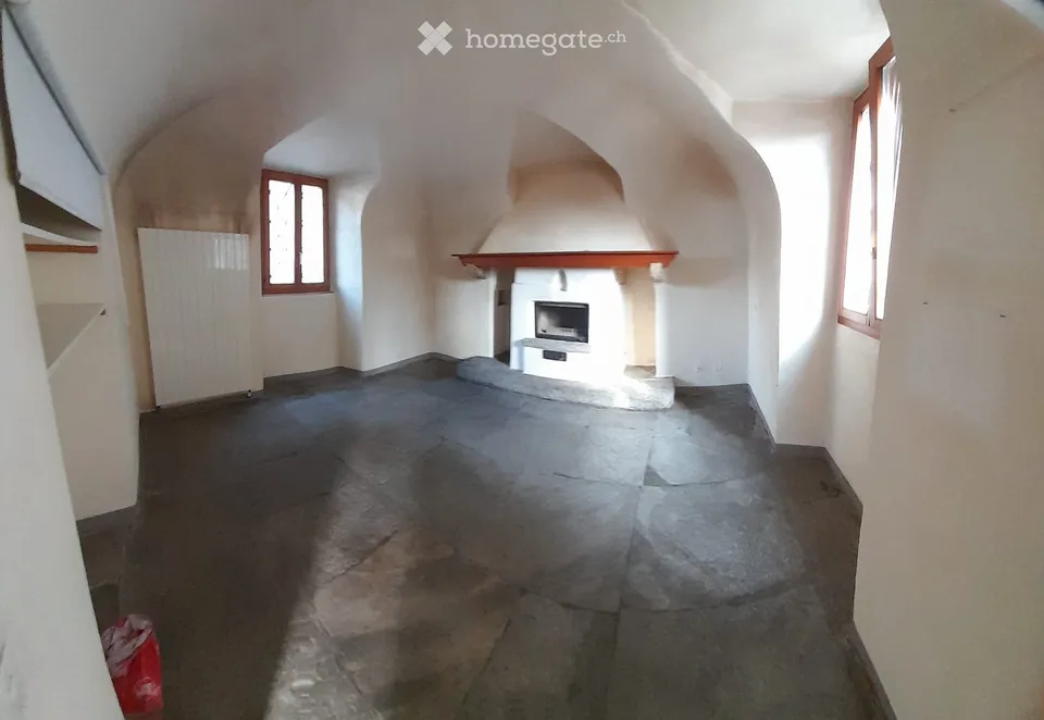 Rustic house with character in Gordola + adjacent rustico