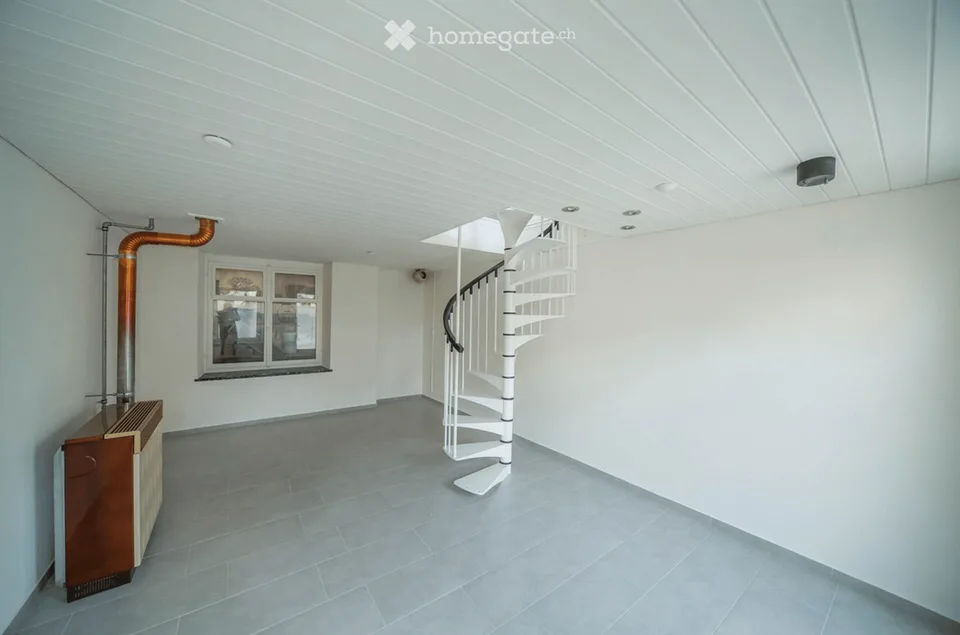 Charmante 5-Zimmer-Dachwohnung im Altbau in Dornach – ab Oktober 2026
