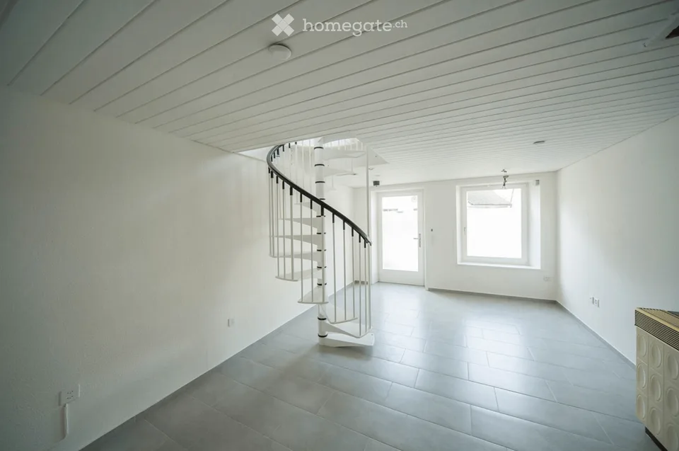 Charmante 5-Zimmer-Dachwohnung im Altbau in Dornach – ab Oktober 2026