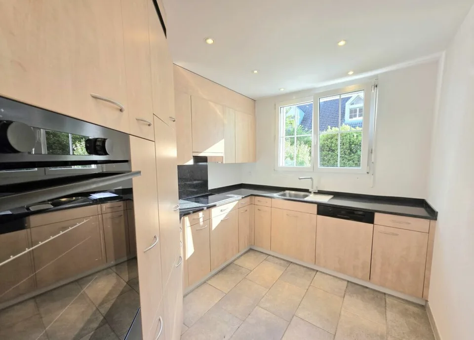 Living like in a single-family home! With private garden