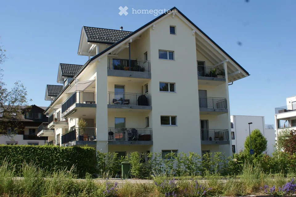 Helle 4.5-Zimmer-Wohnung mit Balkon in Birmensdorf ZH