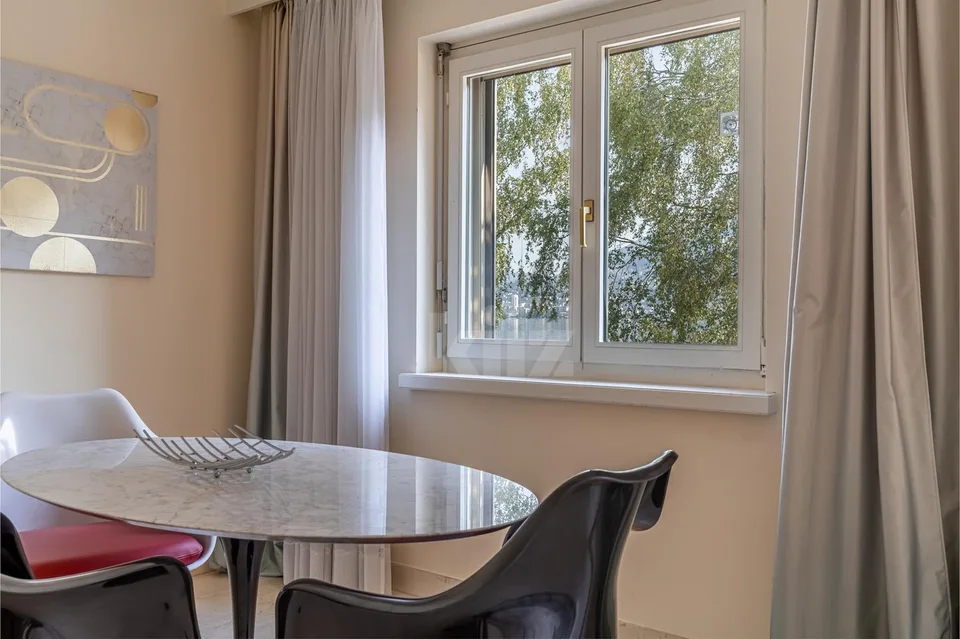 Bel appartement en front de lac avec accès plage