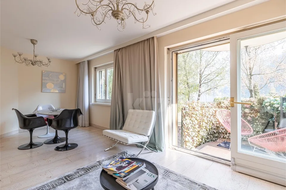 Bel appartement en front de lac avec accès plage