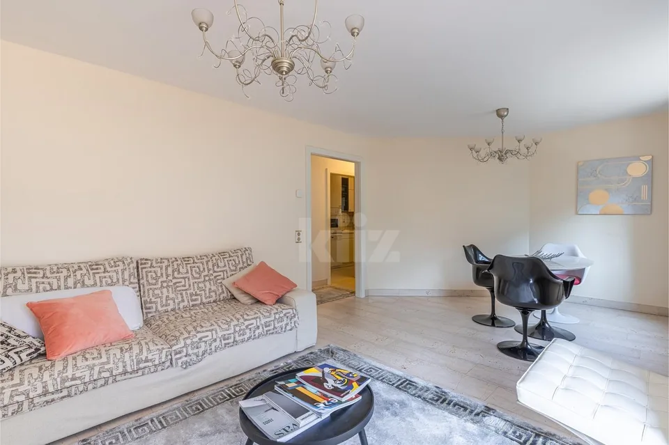Bel appartement en front de lac avec accès plage