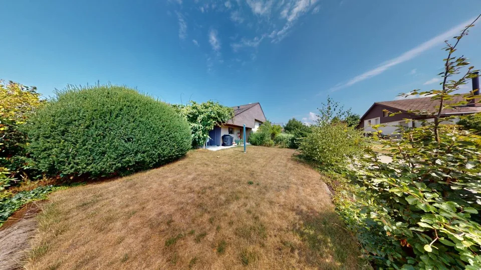 Riservato Affascinante casa unifamiliare di 4,5 locali con giardino progettato con cura – foto 18 di 19