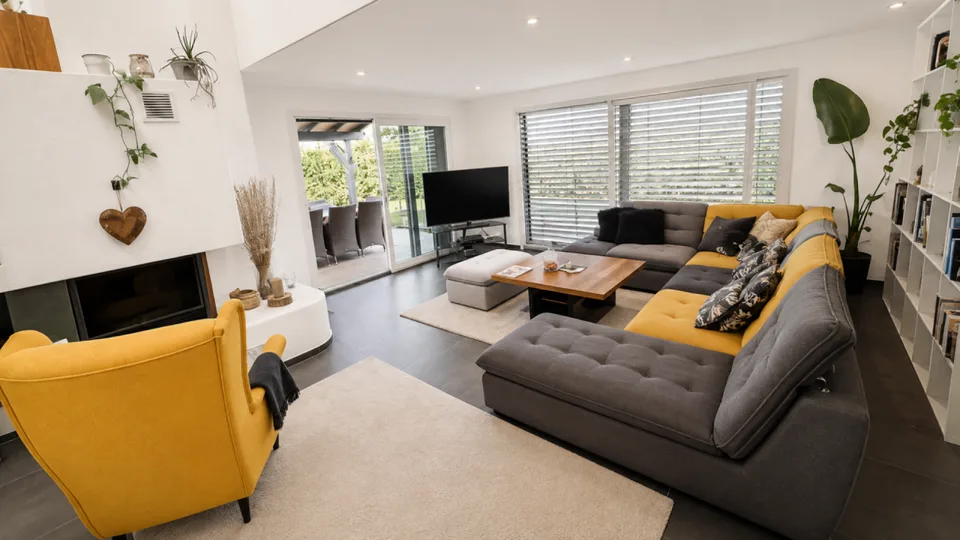Schöne individuelle Villa mit 5,5 Zimmern in Yvonand mit Pool und großem Garten – Foto 15 von 30
