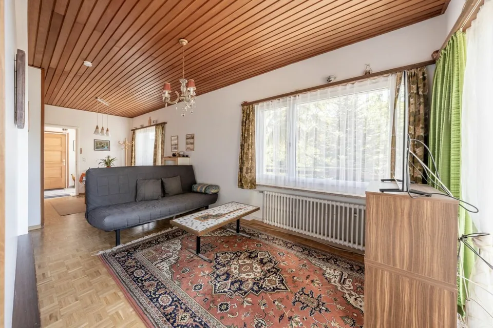 Vaste villa avec trois appartements, piscine et vue dégagée – photo 23 sur 23