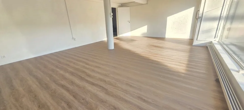 Espace commercial à louer à Teufenthal – fraîchement rénové et disponible immédiatement !