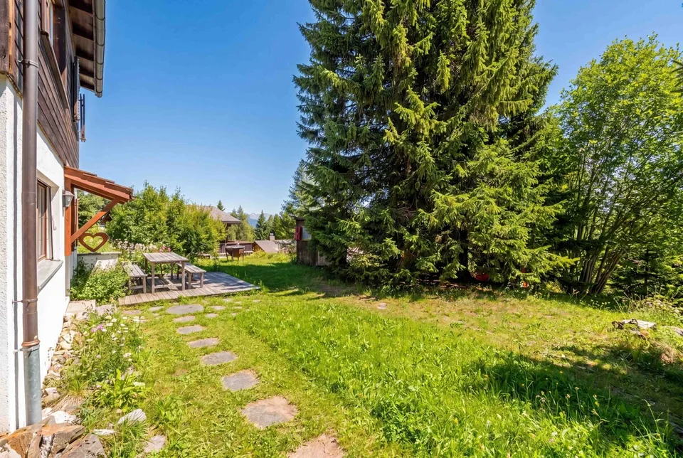 Brambrüesch: Casa vacanza con due appartamenti e vista sulla montagna