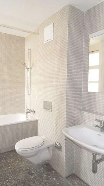Città vicina con una miscela riuscita di nuovo e vecchio