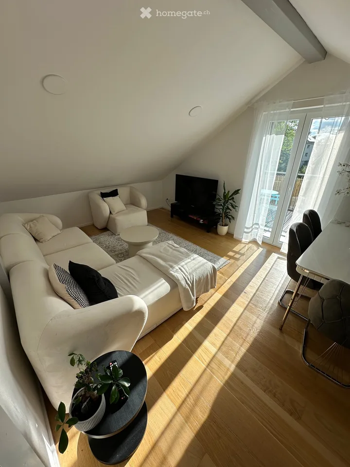 Charmante 4.5-Zimmer-Dachgeschosswohnung an der Sankt Georgen-Strasse in St. Gallen