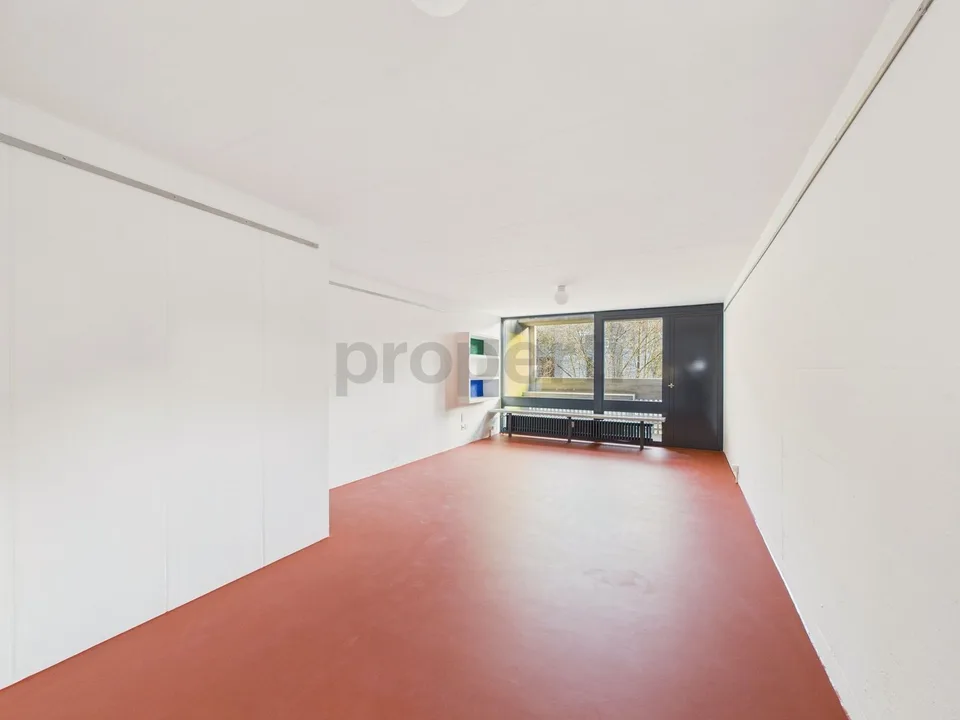 Vivere in un'icona dell'architettura svizzeraAppartamento maisonnette unico nell'ensemble Atelier-5 vincolato a Flamatt