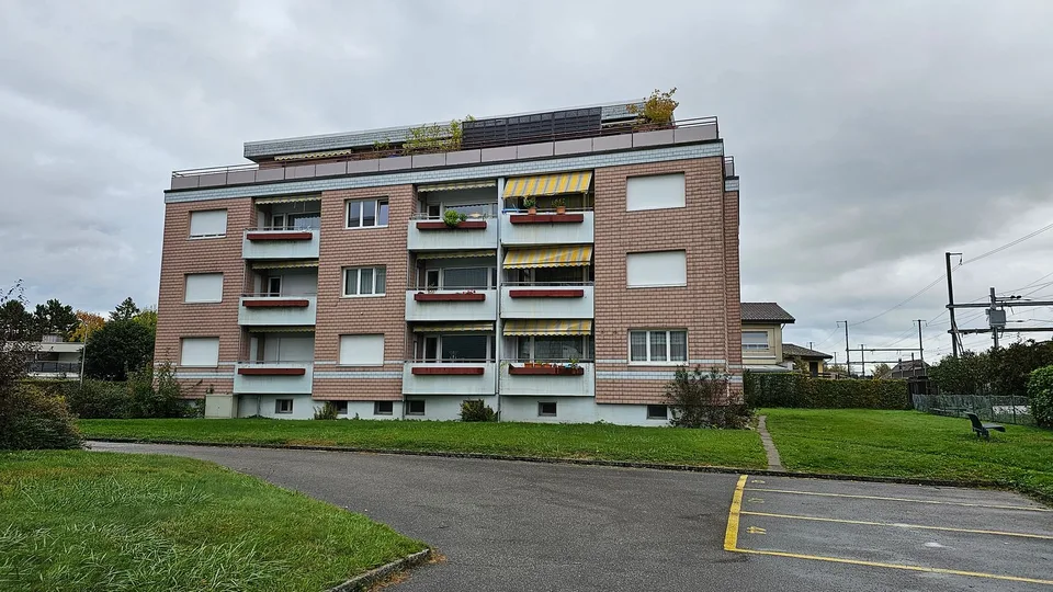 Helle 4.5-Zimmer-Wohnung mit Balkon in Aarburg