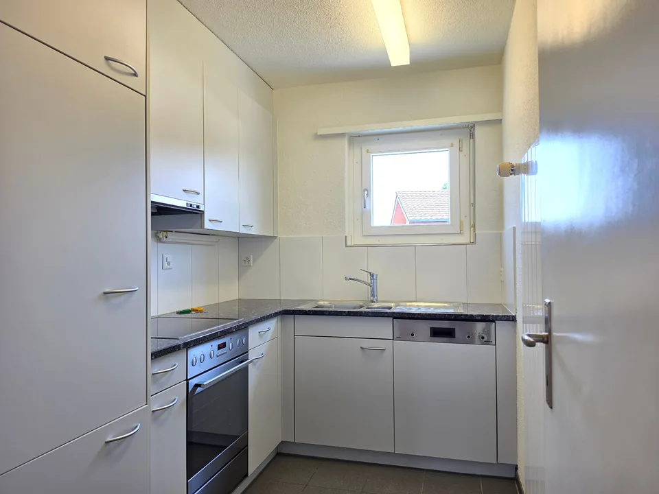 Bright 4.5-room apartment with balcony in Aarburg