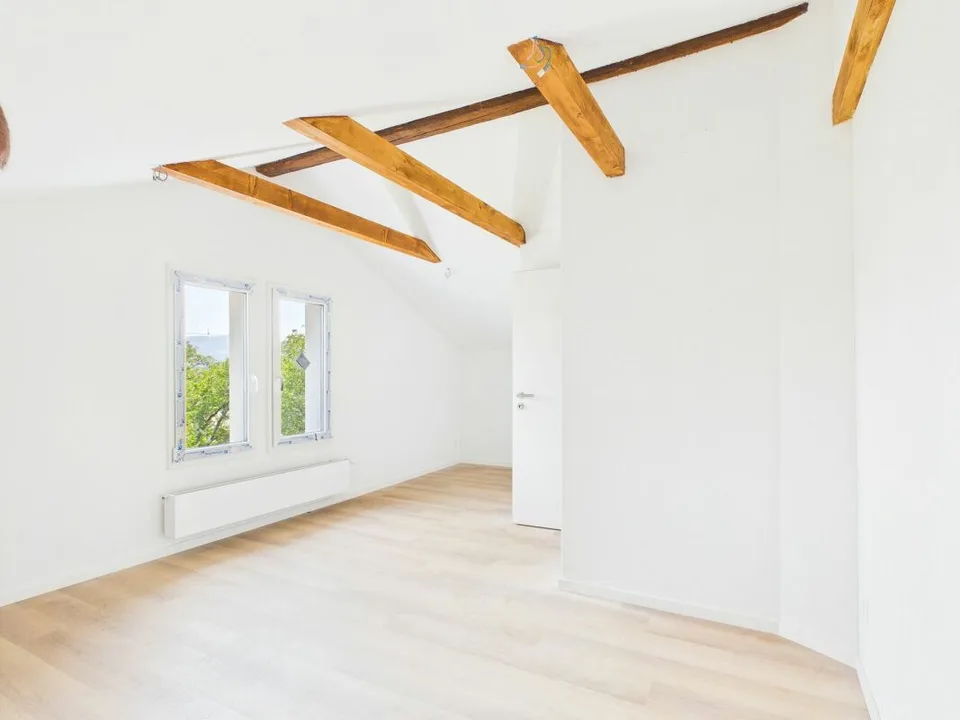 Prima occupazione: Casa unifamiliare completamente ristrutturata con 4,5 stanze, grande giardino e molto spazio
