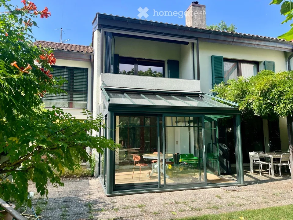 Casa a schiera di 7 locali a Vessy – Spazio e natura