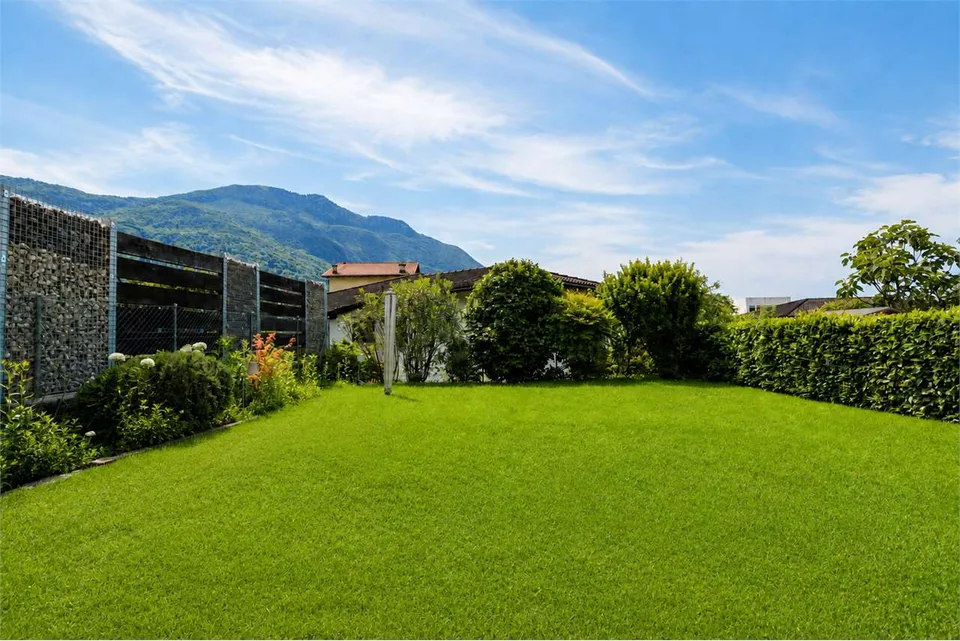 Villa avec 3 chambres et jardin à Dino