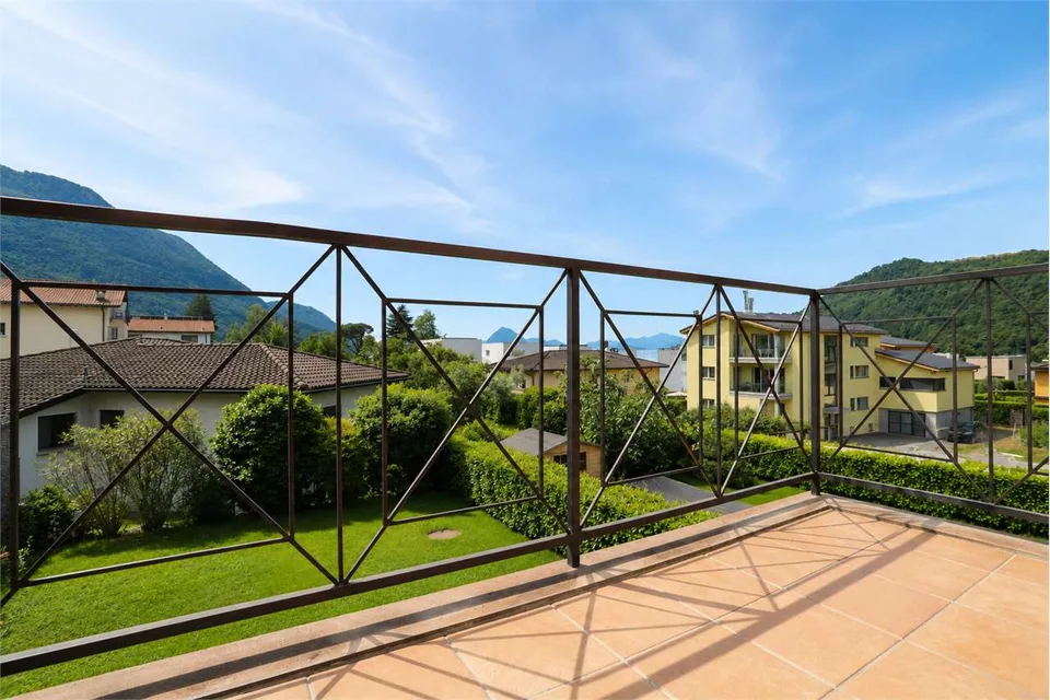 Villa mit 3 Zimmern und Garten in Dino – Foto 10 von 13