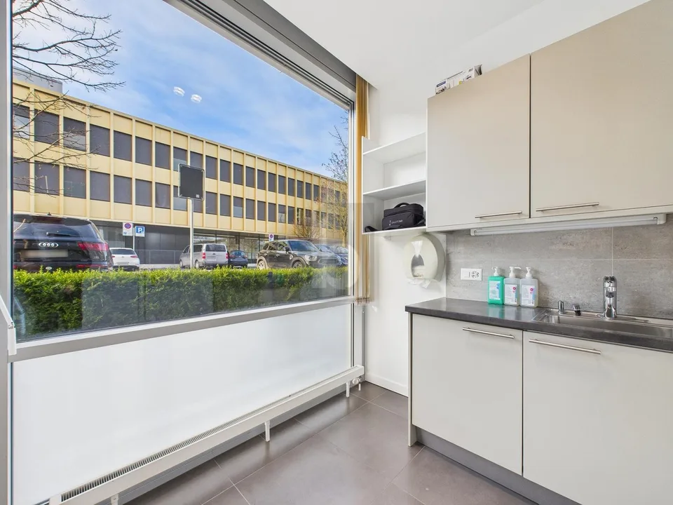 CABINET & BUREAU - SOUS-LOCATION POSSIBLE