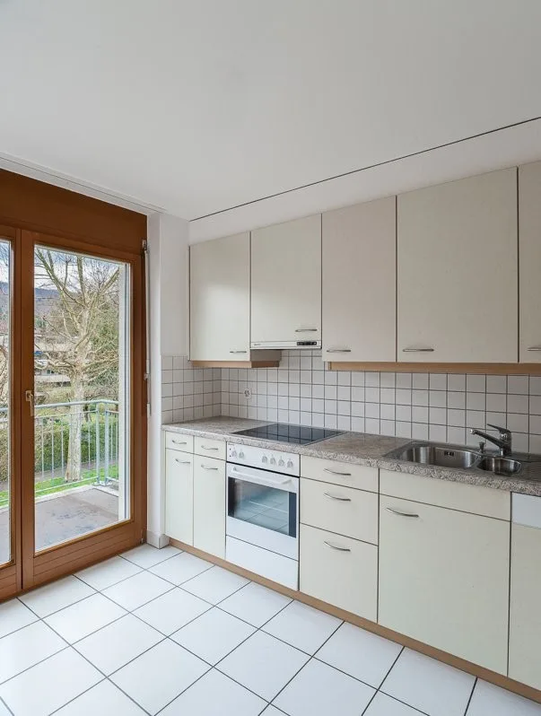 Helle Dachwohnung an ruhiger Lage