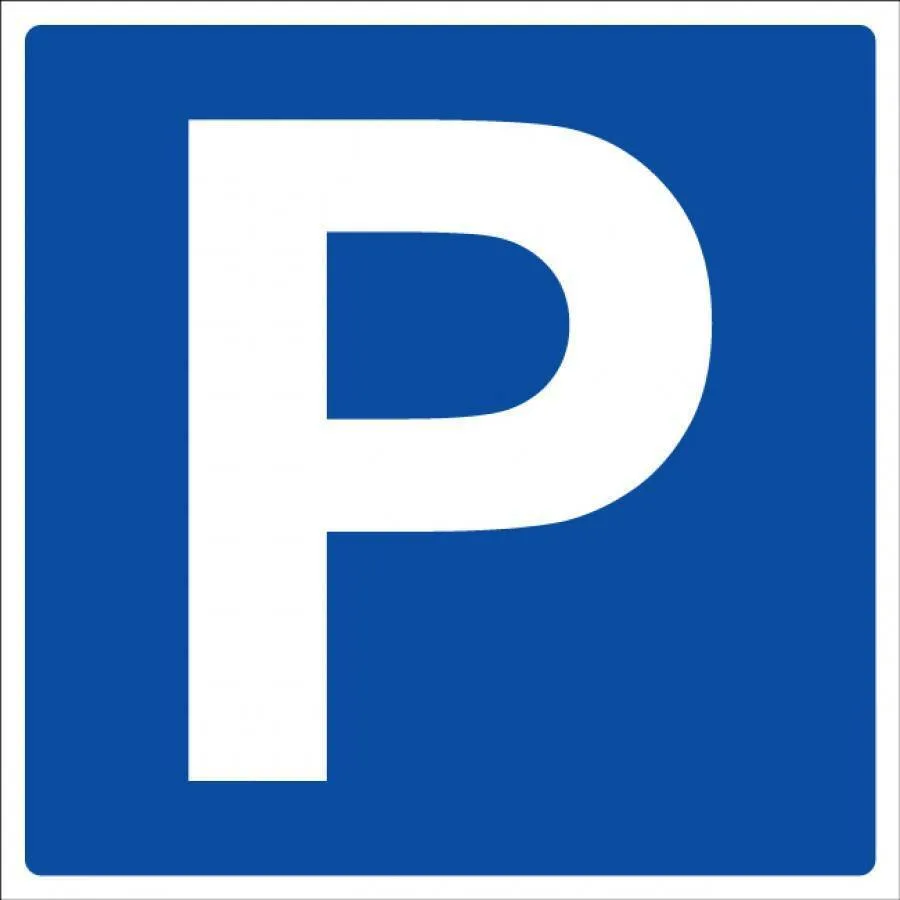 Places de parc extérieures au centre-ville
