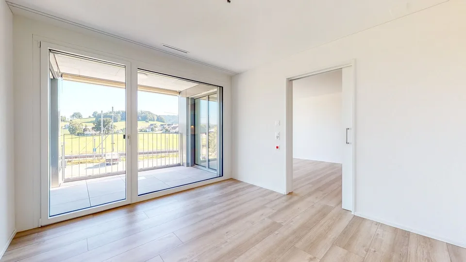 appartamento moderno e confortevole di 3,5 locali con loggia soleggiata, asciugatrice privata e ascensore