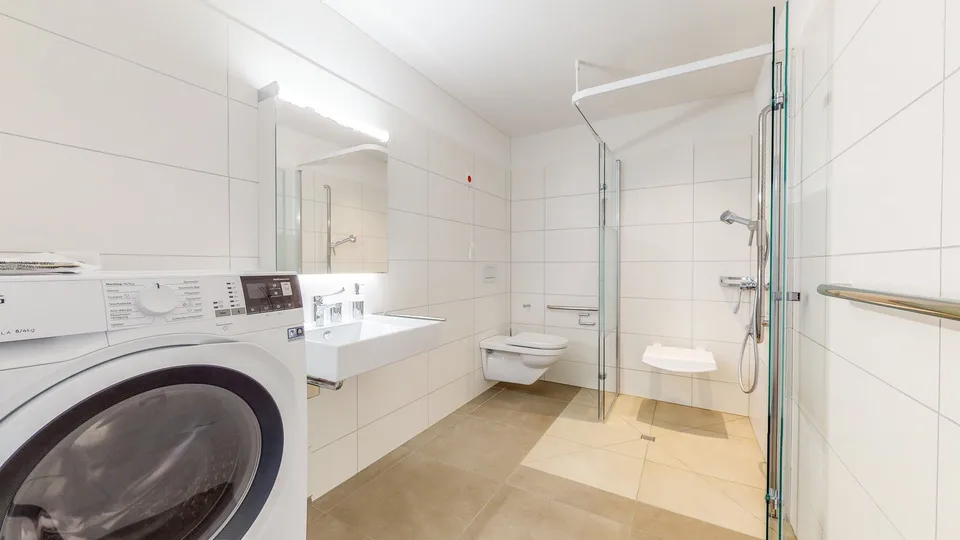 appartamento moderno e confortevole di 3,5 locali con loggia soleggiata, asciugatrice privata e ascensore – foto 6 di 9