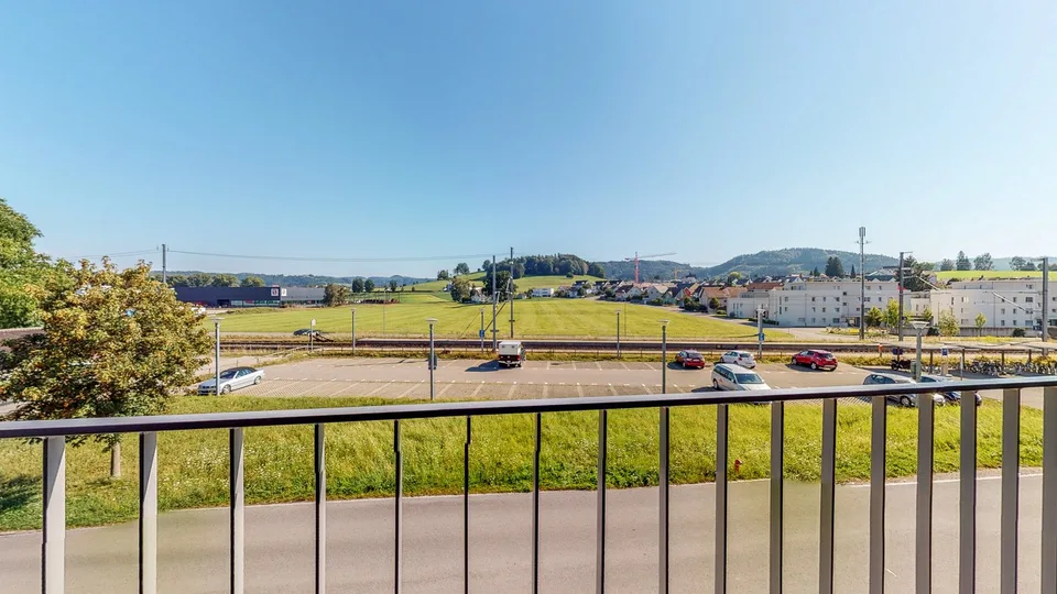 appartamento moderno e confortevole di 3,5 locali con loggia soleggiata, asciugatrice privata e ascensore – foto 8 di 9