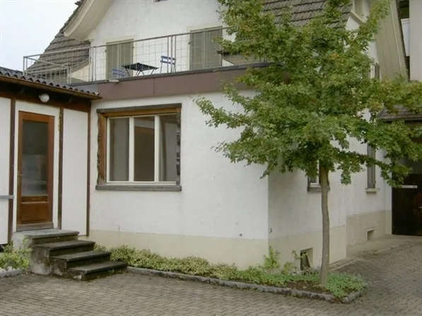 Appartement 2 pièces à prix réduit ! Central + avec garage