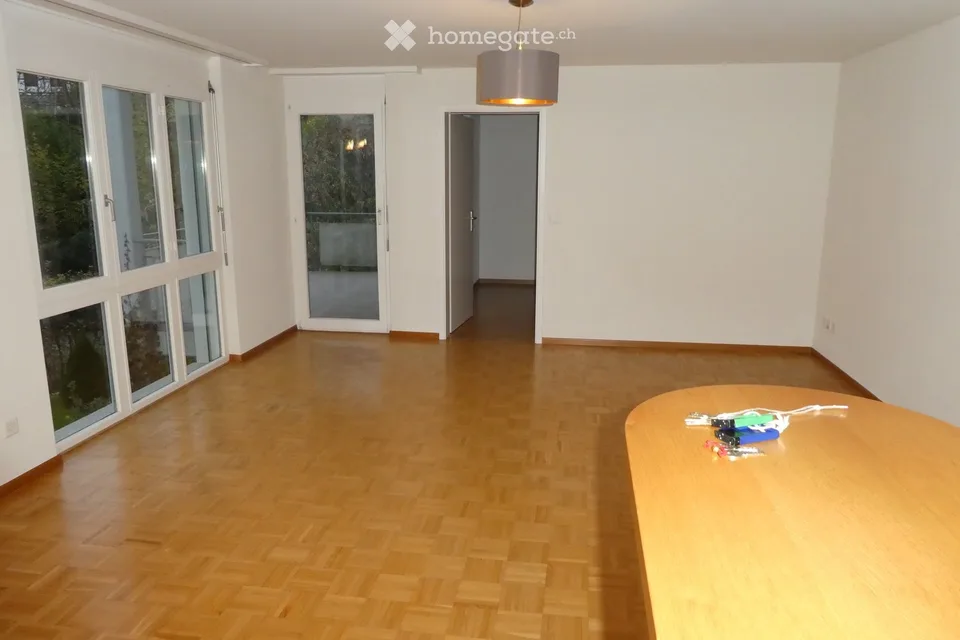 2.5 Zimmer Wohnung mit viel Licht und viel Grün