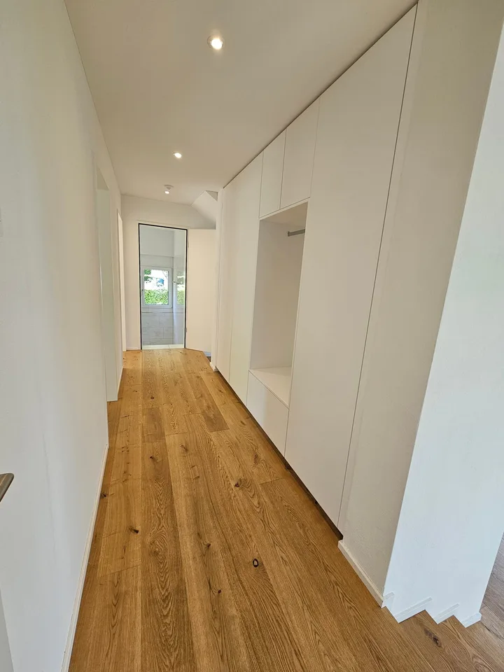 Exclusive 4.5-room apartment with garden seating and panoramic views