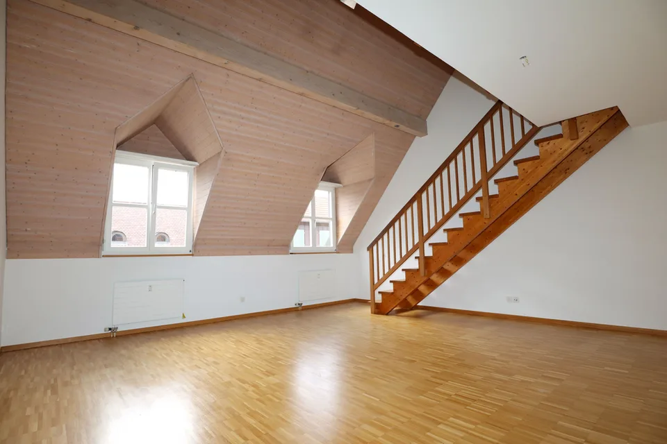 Schöne grosse und helle Wohnung mitten im Städtli - 1 Monat Gratis