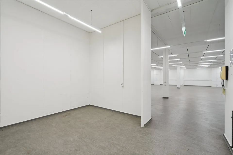 Attractive office space near the train station