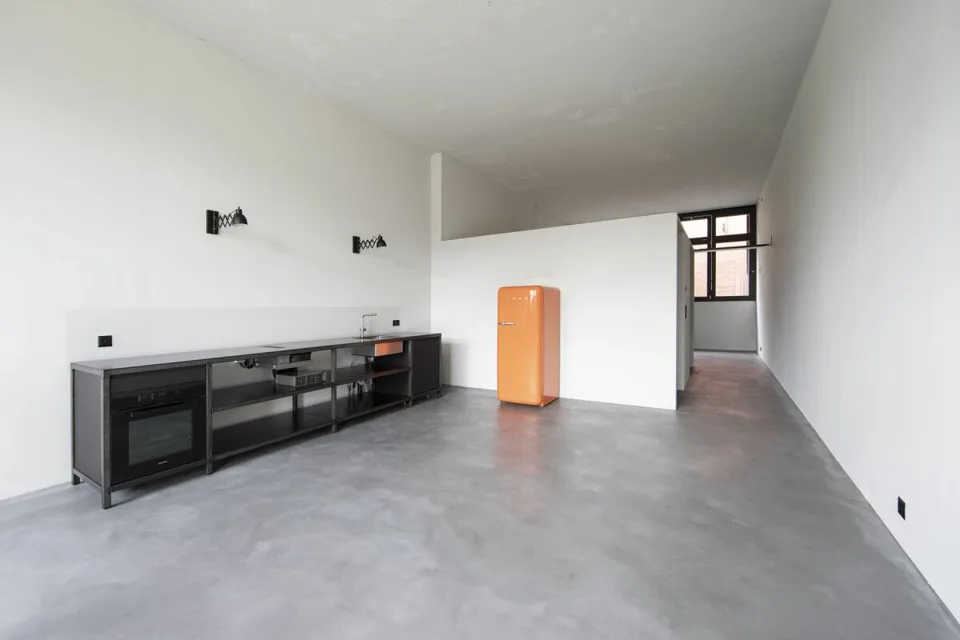 Cultura urbana vivente: cercasi inquilino per loft di fabbrica unico