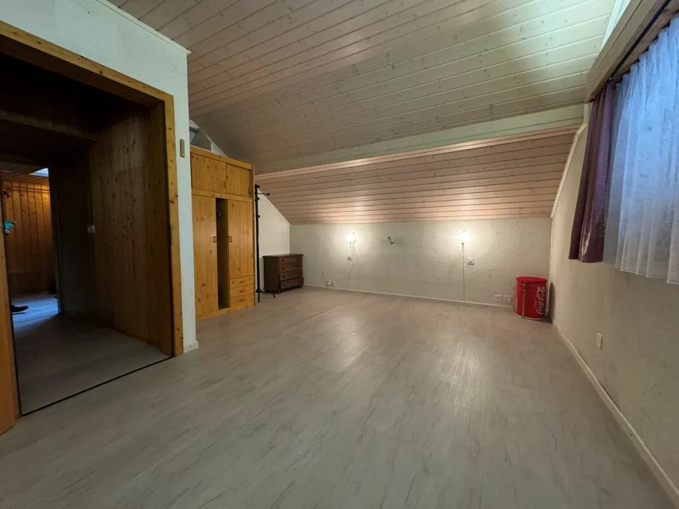 Charmantes Mehrgenerationenhaus mit 3 Wohnungen und einer Werkstatt! – Foto 7 von 7