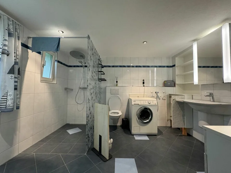 Charmantes Mehrgenerationenhaus mit 3 Wohnungen und einer Werkstatt! – Foto 6 von 7