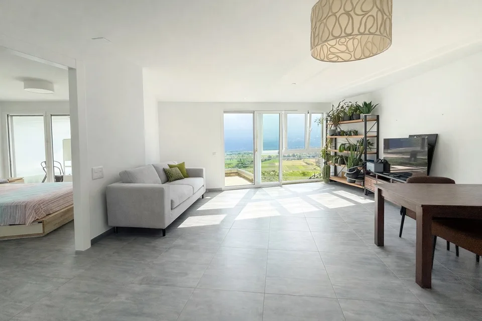 Zweitwohnsitz: Moderne 2,5-Zimmer-Wohnung mit wunderschöner Terrasse und Panoramablick. – Foto 6 von 14