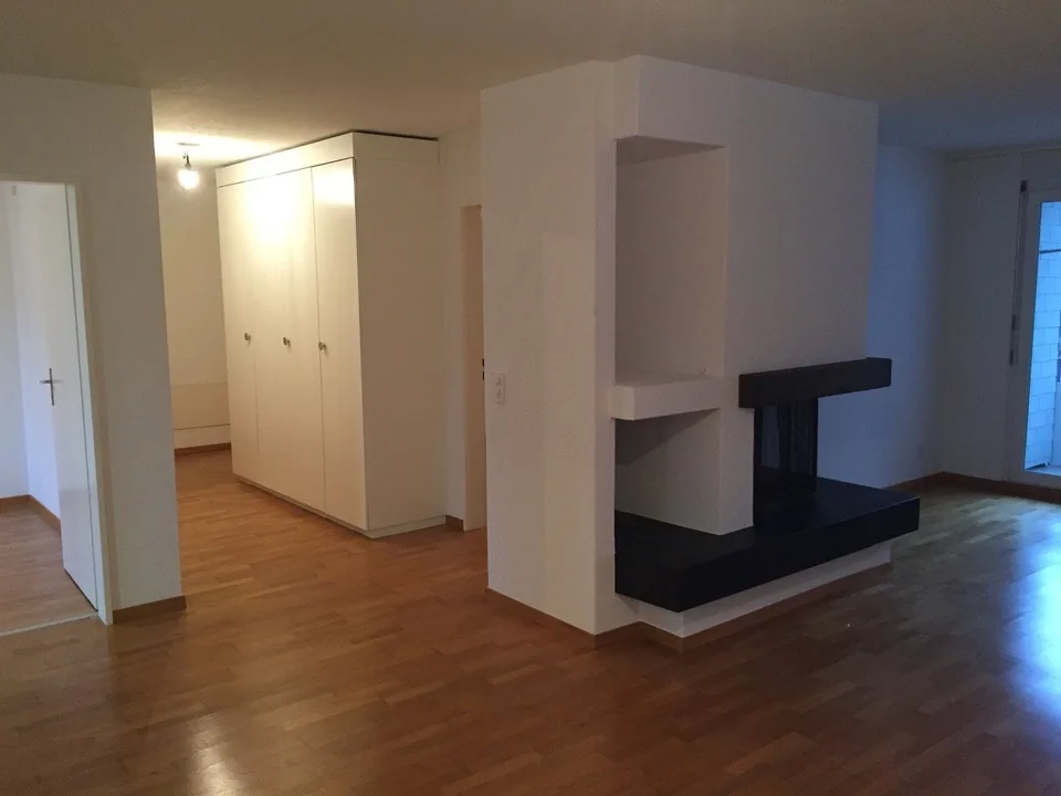 3,5-Zimmerwohnung im 2.OG zu vermieten.